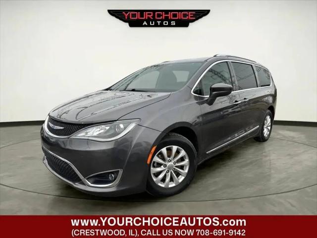 2019 Chrysler Pacifica Touring L for sale in Crestwood, IL