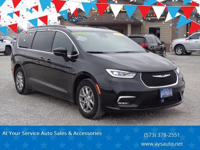 2022 Chrysler Pacifica Touring for sale in Versailles, MO