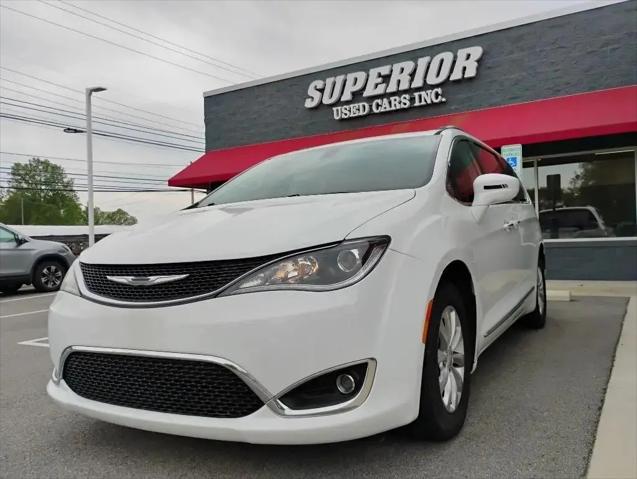 2017 Chrysler Pacifica Touring-L for sale in Cuyahoga Falls, OH