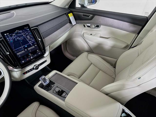 2026 Volvo XC90 Plug-In Hybrid Ultra, T8 AWD, Electric/Gasoline, Bright, 7 Seats