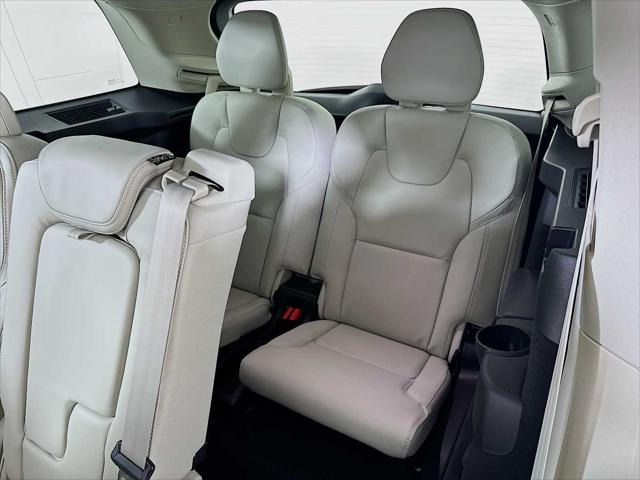 2026 Volvo XC90 Plug-In Hybrid Ultra, T8 AWD, Electric/Gasoline, Bright, 7 Seats