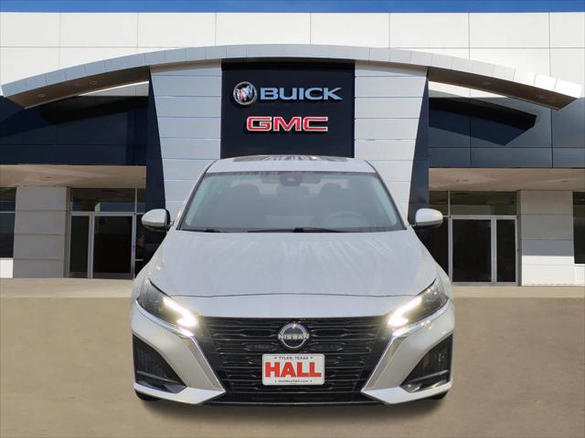 2023 Nissan Altima SL FWD
