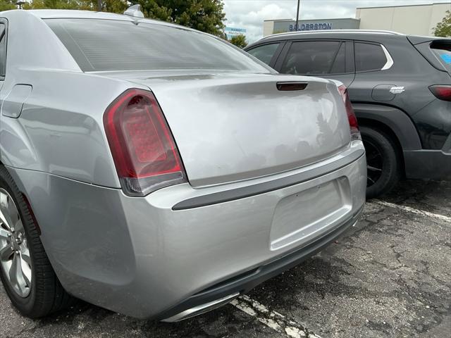 2015 Chrysler 300 Limited
