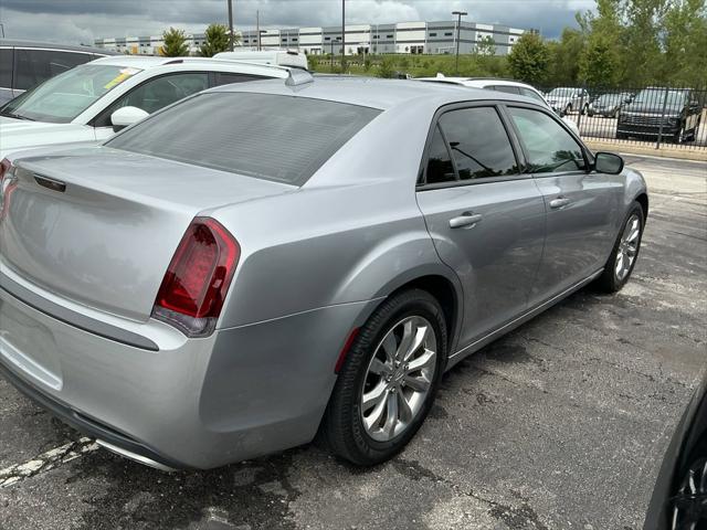 2015 Chrysler 300 Limited
