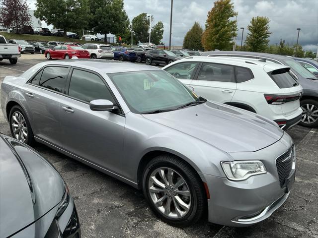 2015 Chrysler 300 Limited