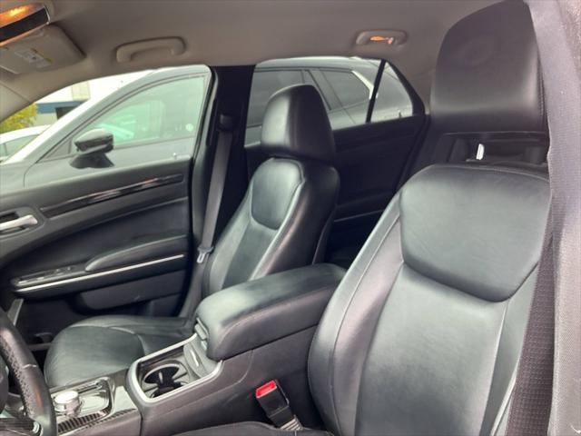 2015 Chrysler 300 Limited