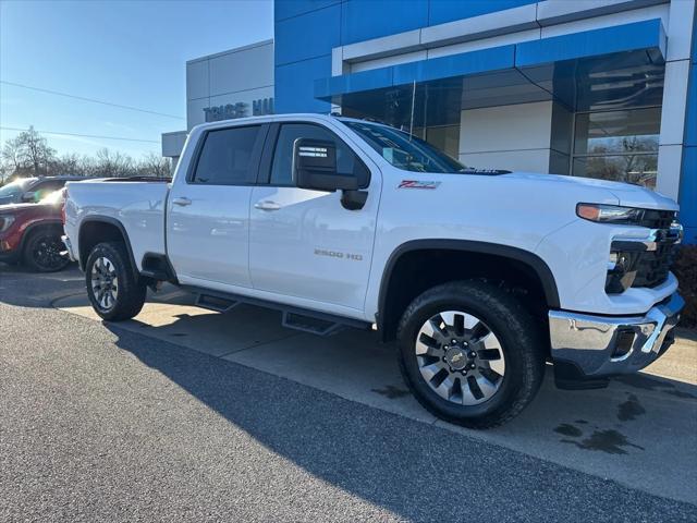 2025 Chevrolet Silverado 2500HD 4WD Crew Cab Standard Bed LT