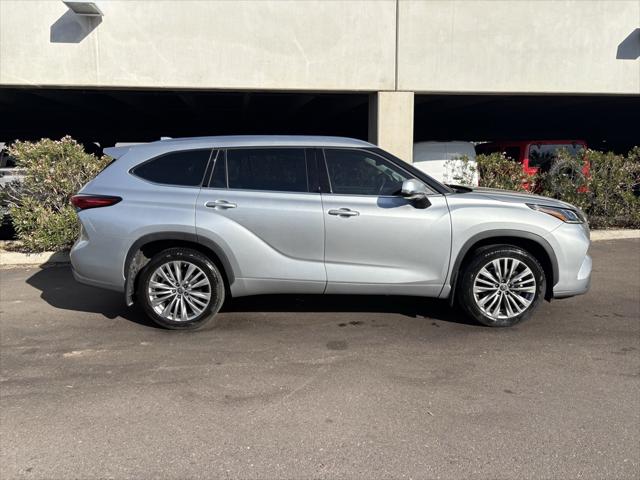 2022 Toyota Highlander Platinum