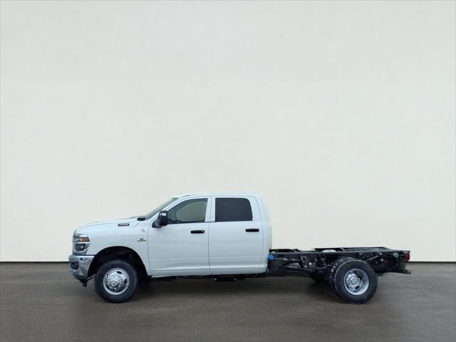 2026 RAM Ram 3500 Chassis Cab RAM 3500 TRADESMAN CREW CAB CHASSIS 4X4 60 CA