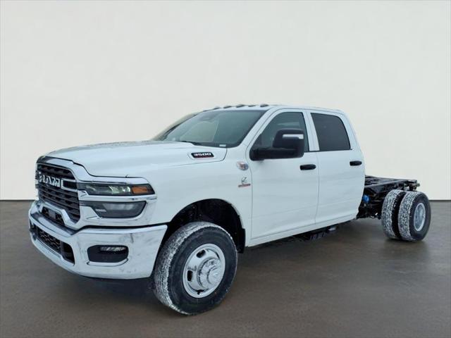 2026 RAM Ram 3500 Chassis Cab RAM 3500 TRADESMAN CREW CAB CHASSIS 4X4 60 CA