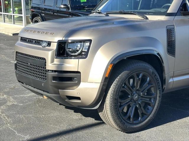 2025 Land Rover Defender P635 OCTA