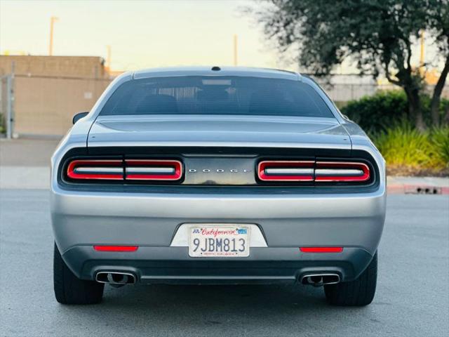 2015 Dodge Challenger SXT