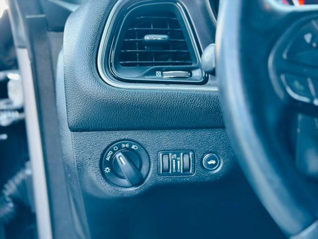 2015 Dodge Challenger SXT