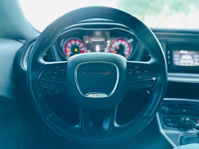 2015 Dodge Challenger SXT