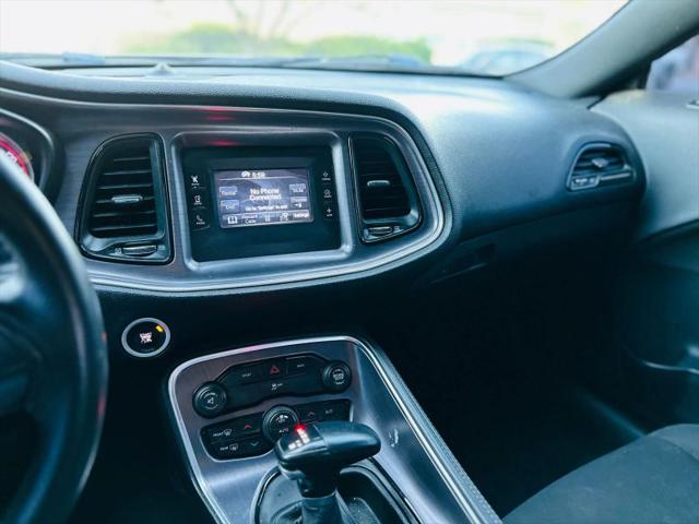 2015 Dodge Challenger SXT