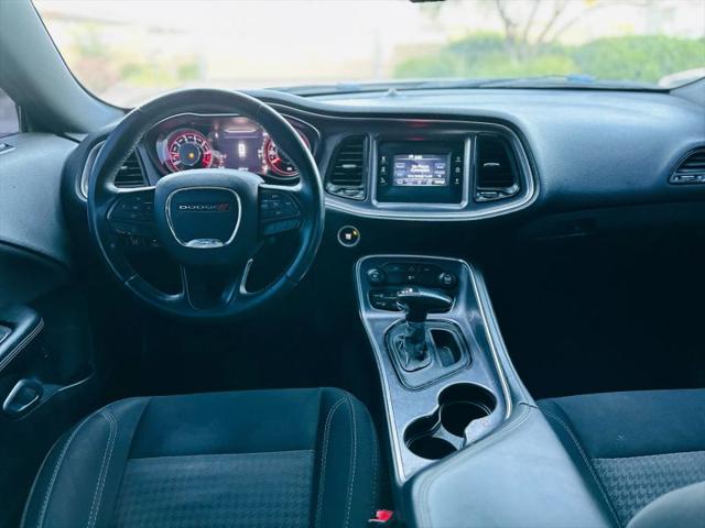 2015 Dodge Challenger SXT
