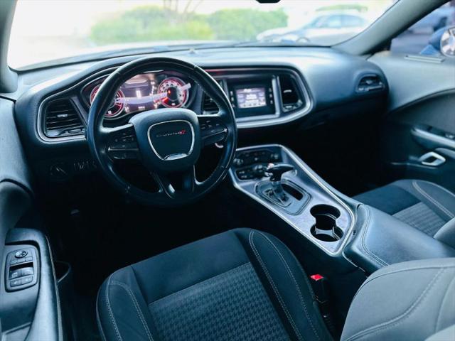 2015 Dodge Challenger SXT