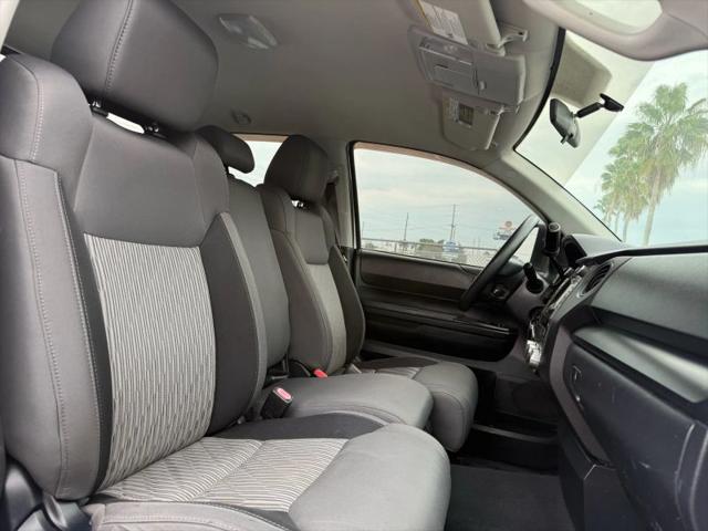 2017 Toyota Tundra SR 5.7L V8