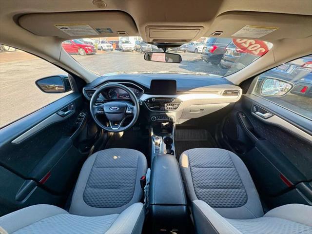 2020 Ford Escape SE