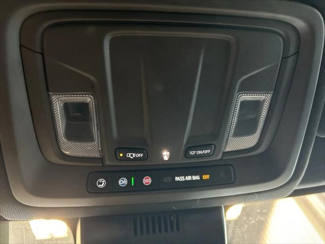2025 GMC Sierra 1500 4WD Crew Cab Short Box SLT