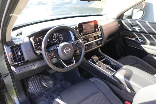 2022 Nissan Pathfinder S 2WD