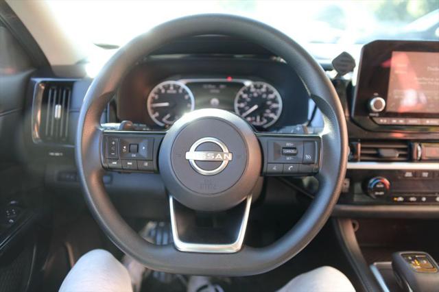 2022 Nissan Pathfinder S 2WD