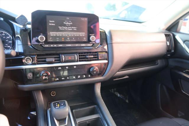 2022 Nissan Pathfinder S 2WD