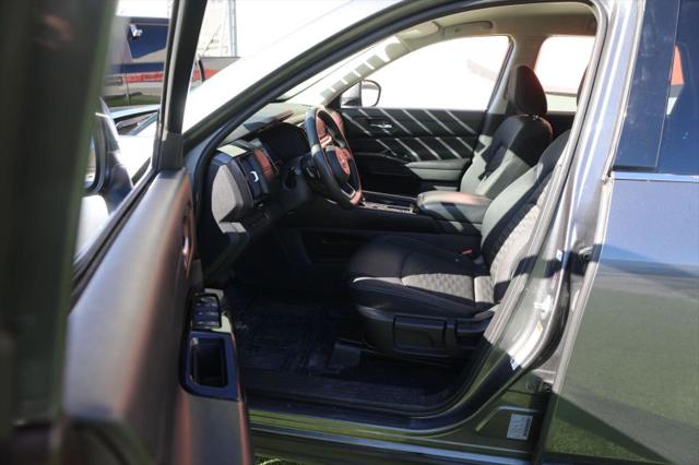 2022 Nissan Pathfinder S 2WD