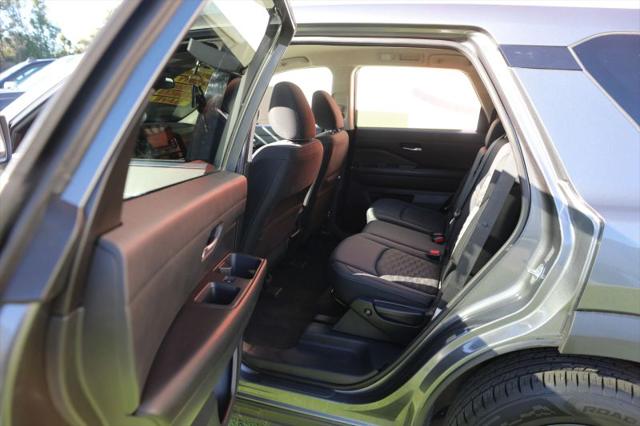 2022 Nissan Pathfinder S 2WD