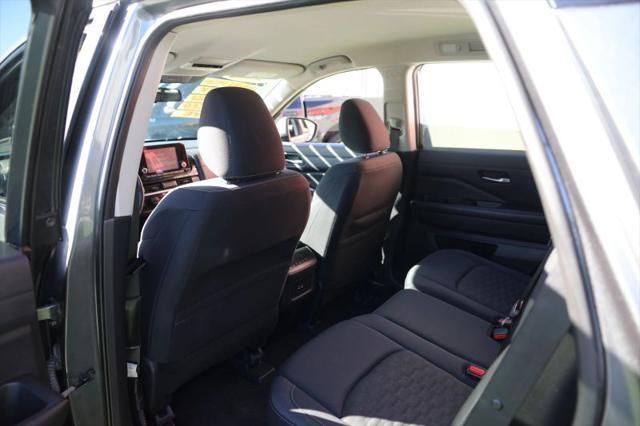 2022 Nissan Pathfinder S 2WD