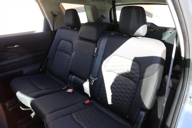 2022 Nissan Pathfinder S 2WD