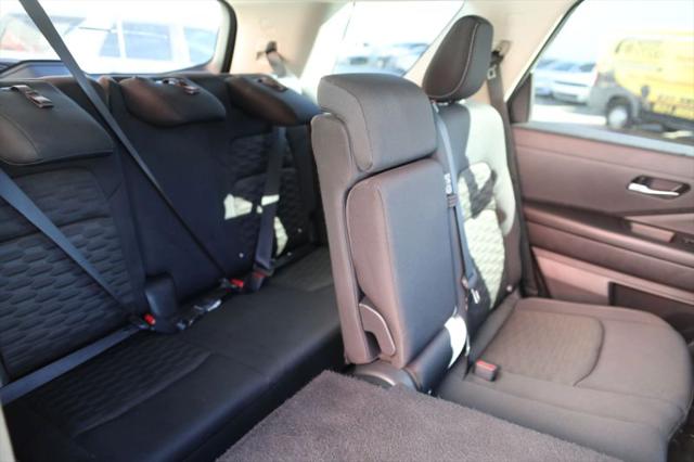 2022 Nissan Pathfinder S 2WD