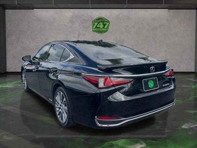 2019 Lexus ES 300h Ultra Luxury