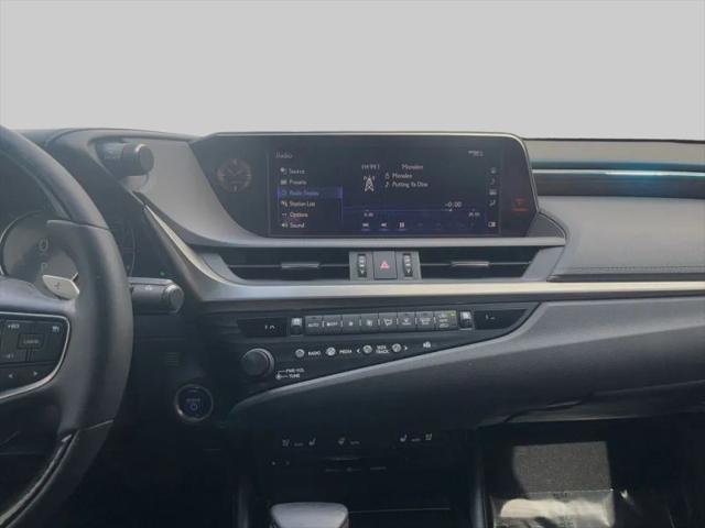 2019 Lexus ES 300h Ultra Luxury