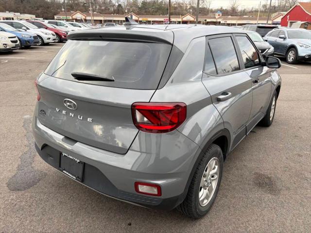 2022 Hyundai Venue SE