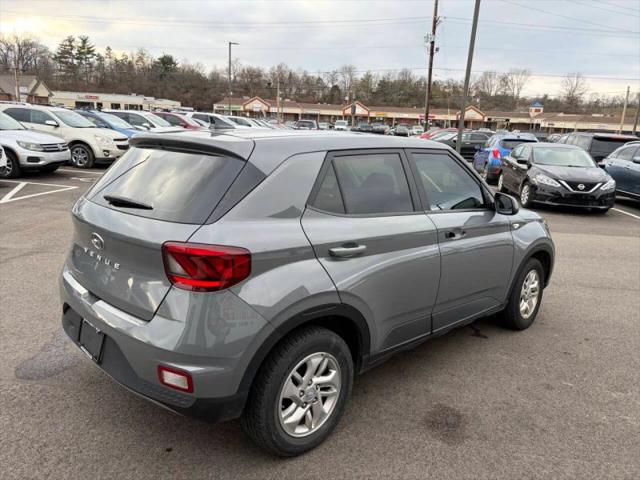 2022 Hyundai Venue SE