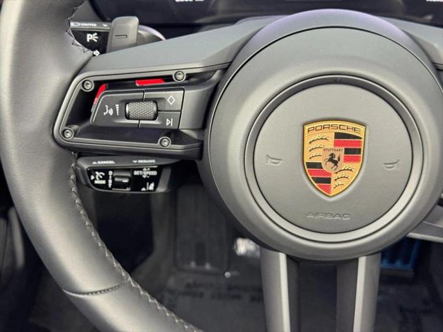 2025 Porsche 911 Carrera Cabriolet