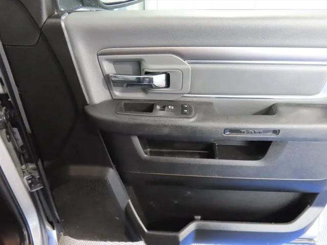 2021 Ram 1500 SLT Crew Cab 4x4 5'7" Box