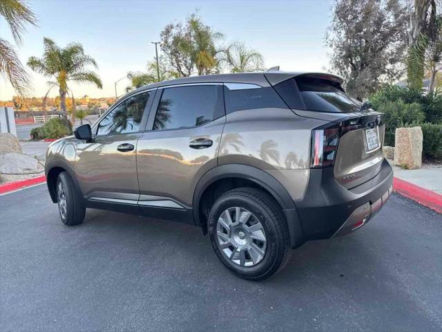 2025 Nissan Kicks S FWD