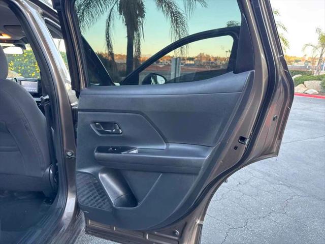 2025 Nissan Kicks S FWD