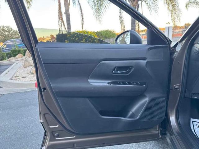 2025 Nissan Kicks S FWD