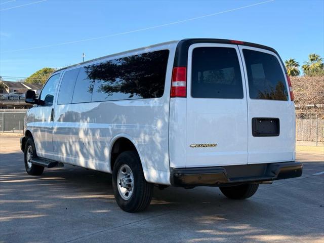 2023 Chevrolet Express Passenger RWD 3500 Extended Wheelbase LS