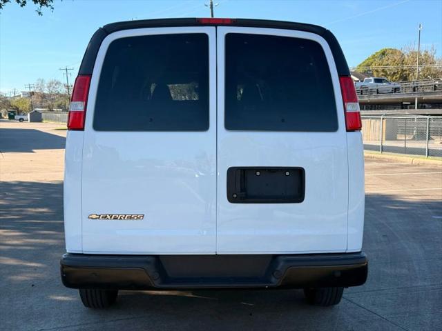 2023 Chevrolet Express Passenger RWD 3500 Extended Wheelbase LS