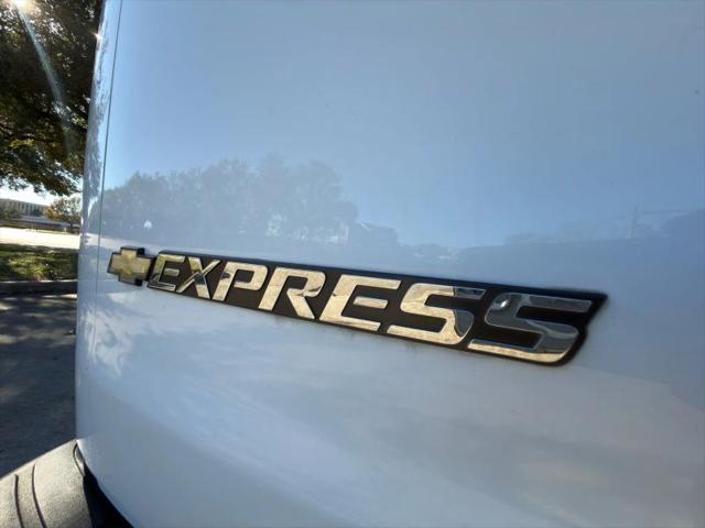 2023 Chevrolet Express Passenger RWD 3500 Extended Wheelbase LS