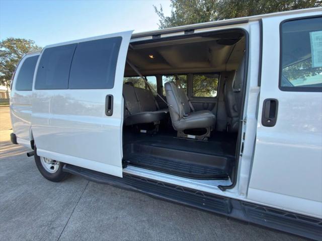 2023 Chevrolet Express Passenger RWD 3500 Extended Wheelbase LS