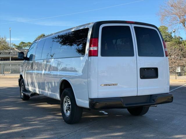 2023 Chevrolet Express Passenger RWD 3500 Extended Wheelbase LS
