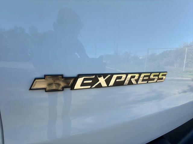 2023 Chevrolet Express Passenger RWD 3500 Extended Wheelbase LS
