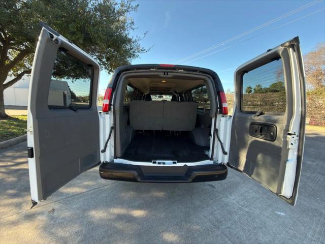 2023 Chevrolet Express Passenger RWD 3500 Extended Wheelbase LS