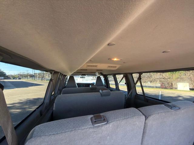 2023 Chevrolet Express Passenger RWD 3500 Extended Wheelbase LS