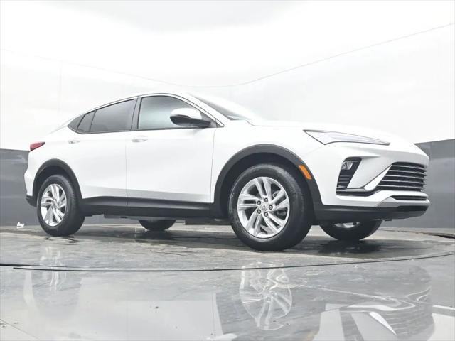 2026 Buick NV Preferred FWD